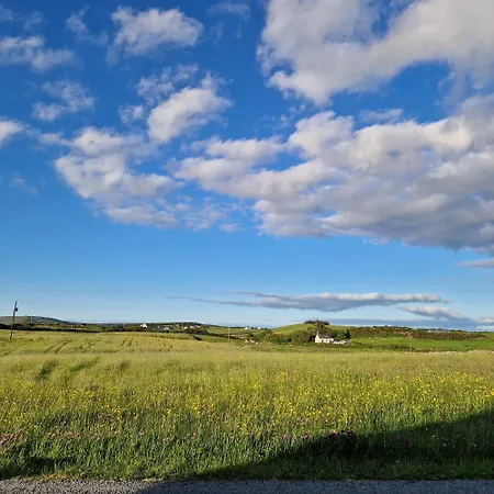 Дом отдыха Coastal Charm *