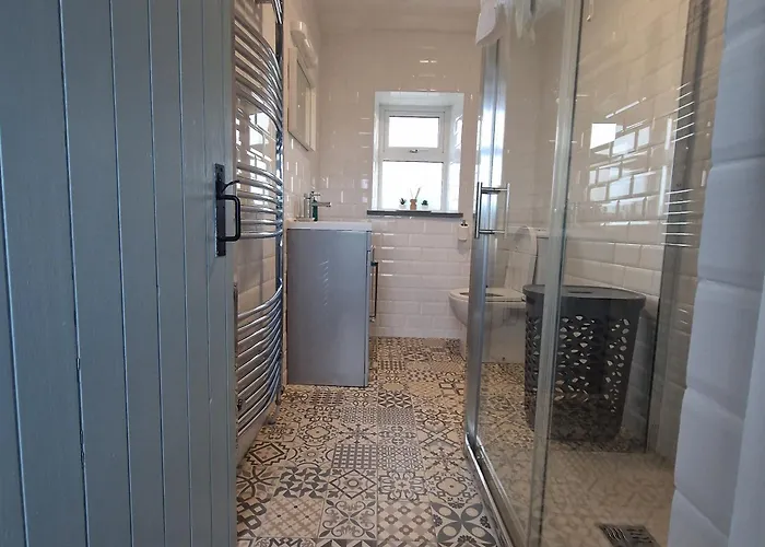 Coastal Charm * Knockfin Cross Roads